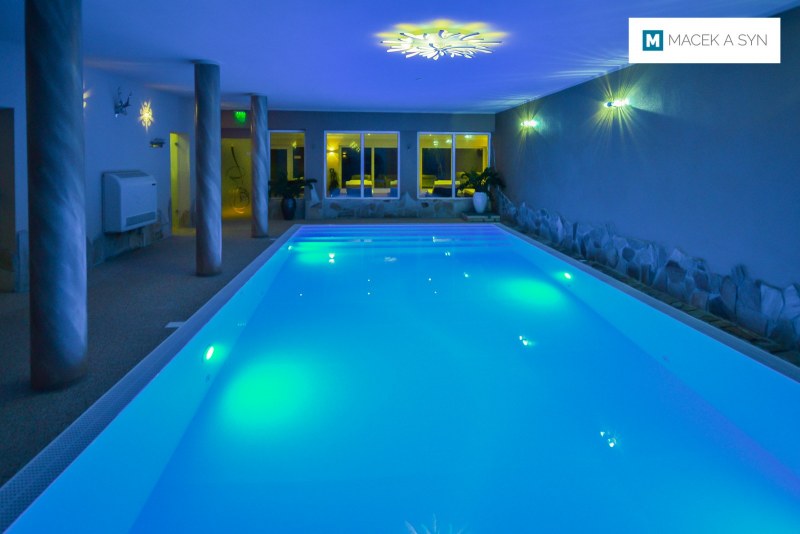 Schwimmbecken 4,3 x 10 x 1,4m, Wellness Hotel Auszeit, Achslach, Niederbayern, Deustchland, Realisierung 2017